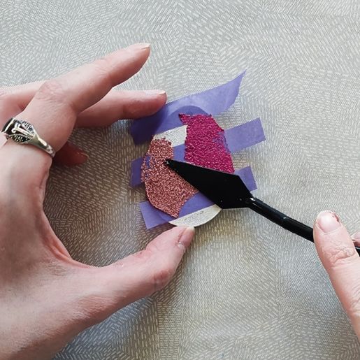 Dřevěný výřez k dekoraci Gomille, závěsný, 4,3x6 cm - Vajíčko, mini