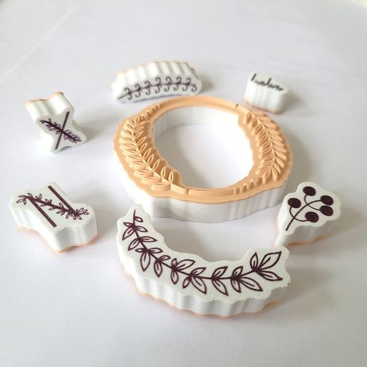 Razítka Aladine Creative Stamp, 39 ks - Květinová abeceda & věnečky