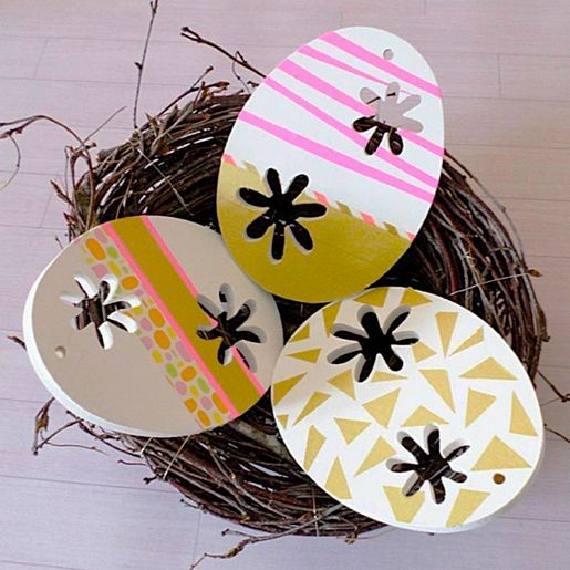 Dřevěný výřez k dekoraci Gomille, závěsný, 10 cm - Vajíčko s květinou