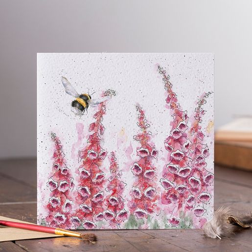 Přání Wrendale Designs "A Cottage Garden", 15x15 cm - Včelka