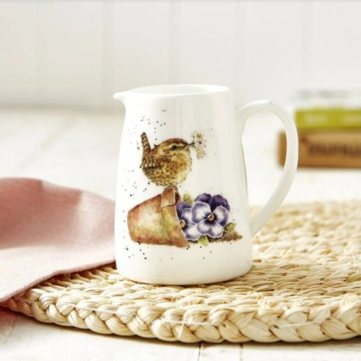 Porcelánový džbán na květiny Wrendale Designs "Pottering About" - Střízlík