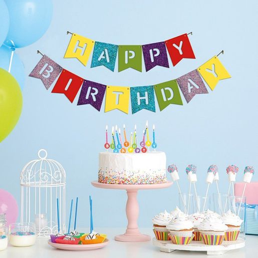 Dřevěný výřez k dekoraci Gomille, závěsný, 13 ks - Nápis Happy Birthday