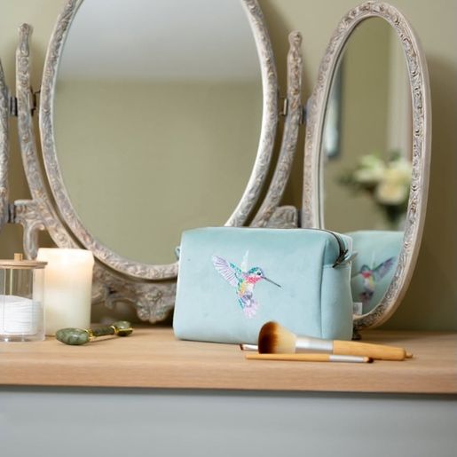 Vyšívaná kosmetická taška Wrendale Designs "Wisteria Wishes", velká - Kolibřík