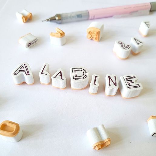 Razítka Aladine Creative Stamp, 103 ks - Tři abecedy