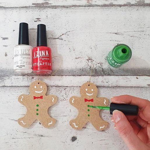 Dřevěný výřez k dekoraci Gomille, závěsný, 6x7 cm - Perníček