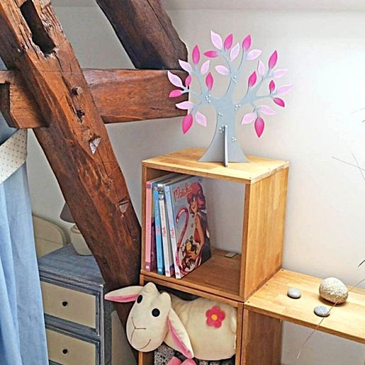 Dřevěný výřez k dekoraci Gomille, 37 cm - Strom s podstavcem, velký