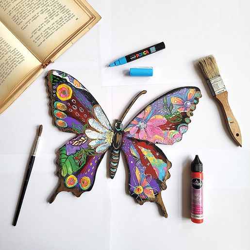 Dřevěný výřez k dekoraci Gomille, 25x30 cm - Motýl, velký