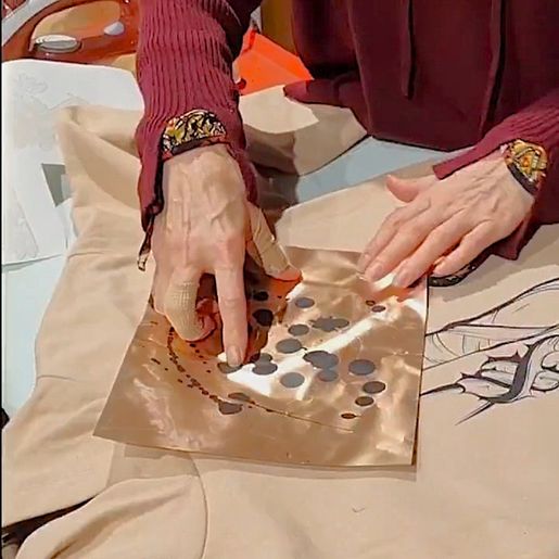 Nažehlovací nálepka Cadence, 21x30 cm, zlatá - Cákance