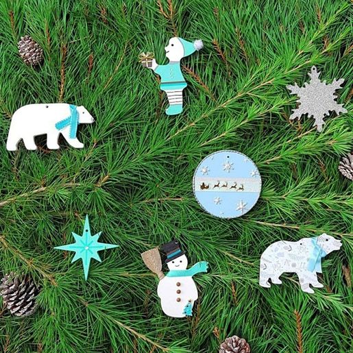 Dřevěný výřez k dekoraci Gomille, závěsný, 10 cm - Lední medvěd