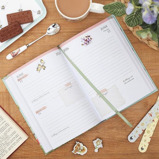 Denní diář 2026 Wrendale Designs, A5 - Lišky