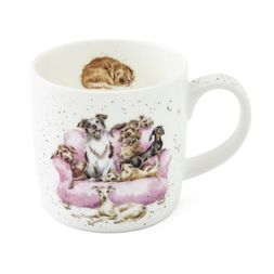 Porcelánový hrnek Wrendale Designs "Movie Night", 0,31 l - Psi na sedačce