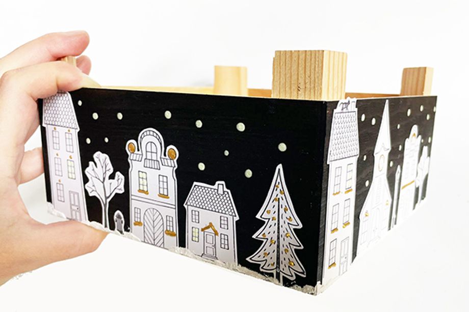 Dřevěná krabička s domečky