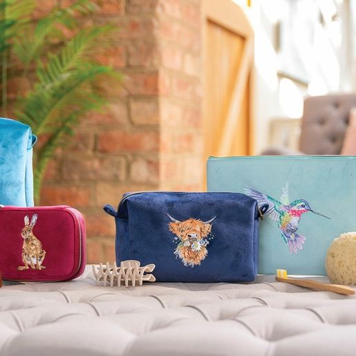 Vyšívaná kosmetická taštička Wrendale Designs "Daisy Coo" - Kráva