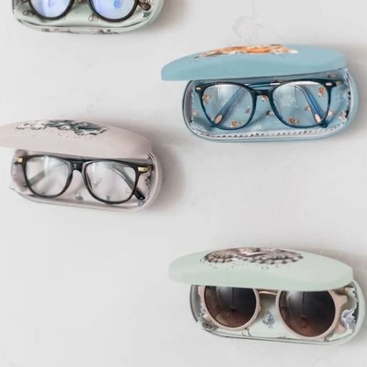 Pouzdro na brýle Wrendale Designs "Snug as a Cub" - Lišky